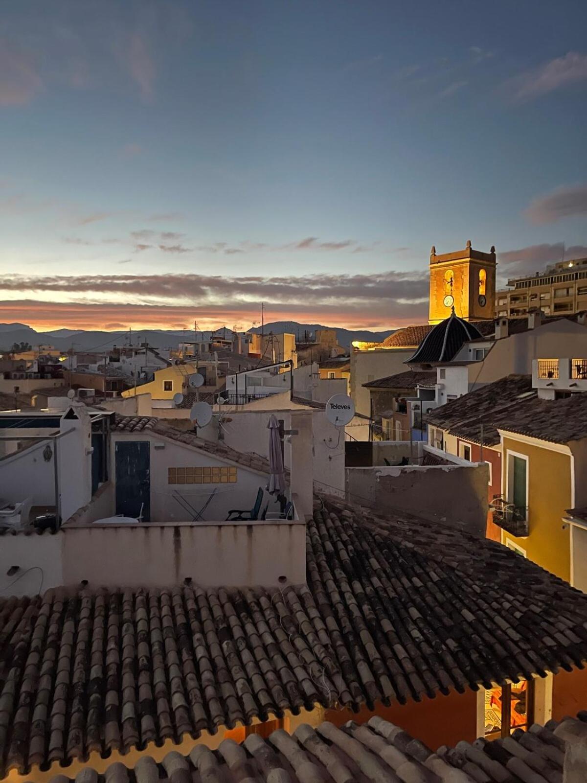 Oldtown Family House With Amazing Terrace - 3 Minutes From Beach! Villajoyosa Eksteriør bilde